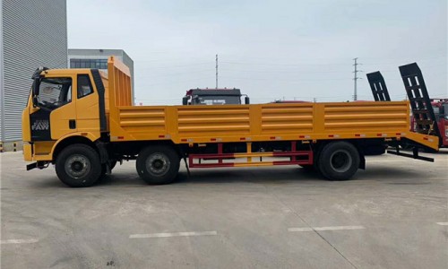 解放小三軸平板運(yùn)輸車 