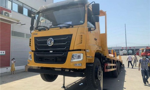 東風(fēng)華神平板運(yùn)輸車 