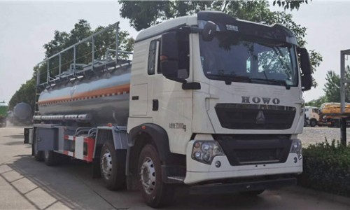 17.7立方腐蝕性物品運輸車 