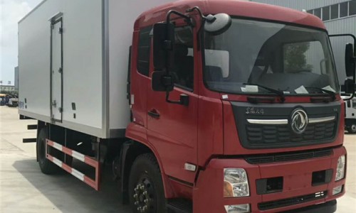 6.8米東風天錦冷藏車 