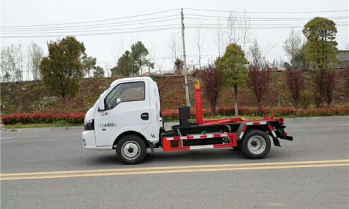 東風途逸勾臂垃圾車 