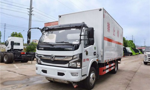 東風凱普特危險品廂式車 