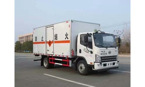 解放1類爆破器材運(yùn)輸車 