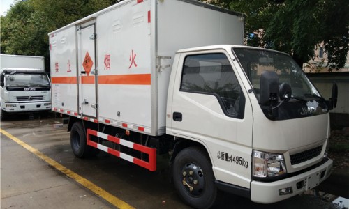 江鈴順達(dá)1類爆炸品運(yùn)輸車 