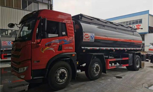 15立方硝酸罐式運輸車 