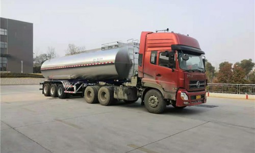 33噸鮮奶運輸半掛車 