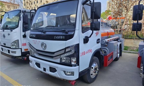 1.9立方東風柴油加油車 