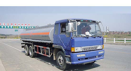 解放后雙橋化工液體運輸車 