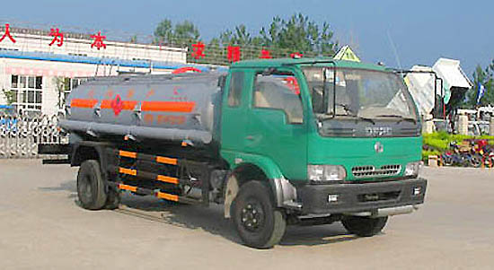 東風康霸雙排化工液體運輸車 