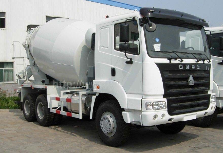 斯太爾后雙橋混凝土攪拌運輸車 