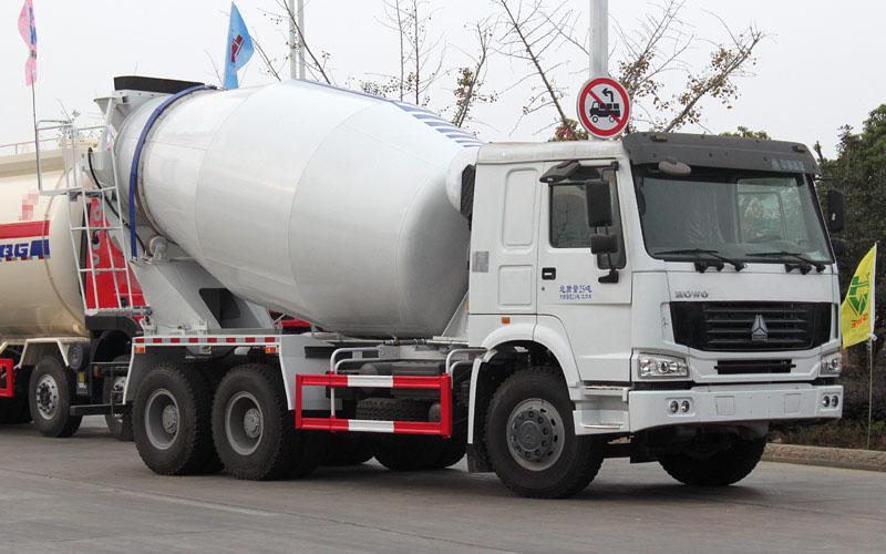 ZZ5256GJBM3846C混凝土攪拌運輸車 