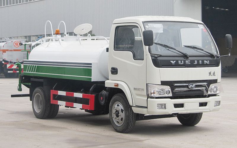 躍進帥虎灑水車 