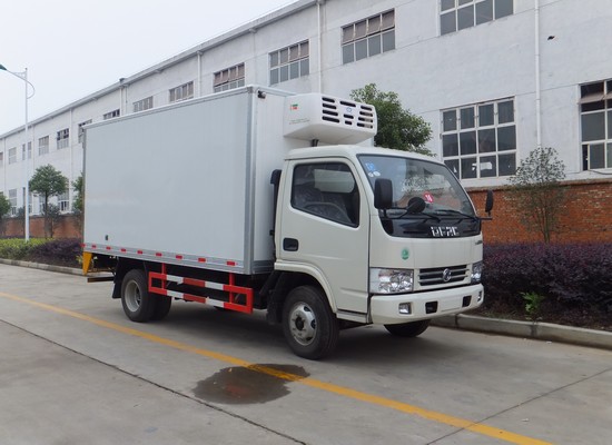 4.1米東風福瑞卡冷藏車 