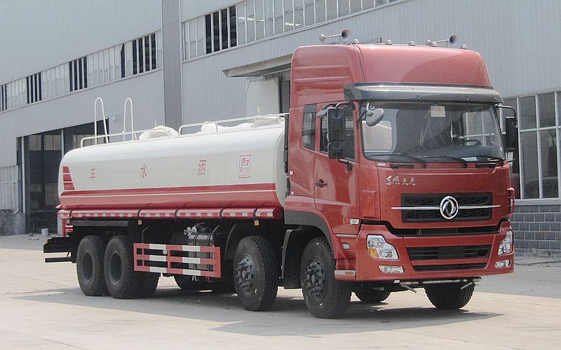 東風天龍前四后八灑水車 