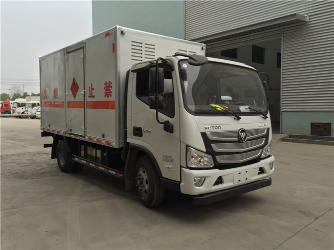 福田歐馬可氣瓶運(yùn)輸車 