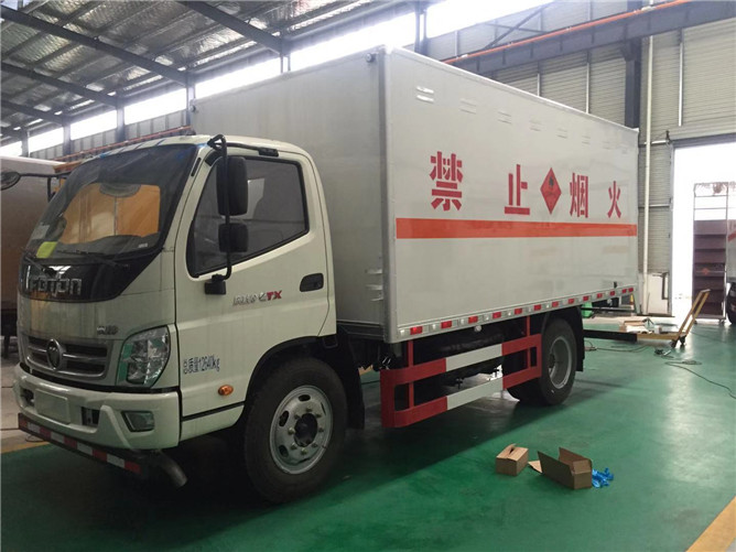 福田奧鈴氣瓶運(yùn)輸車 