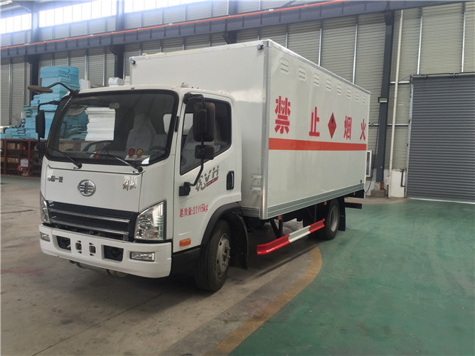 解放虎V氣瓶運(yùn)輸車 