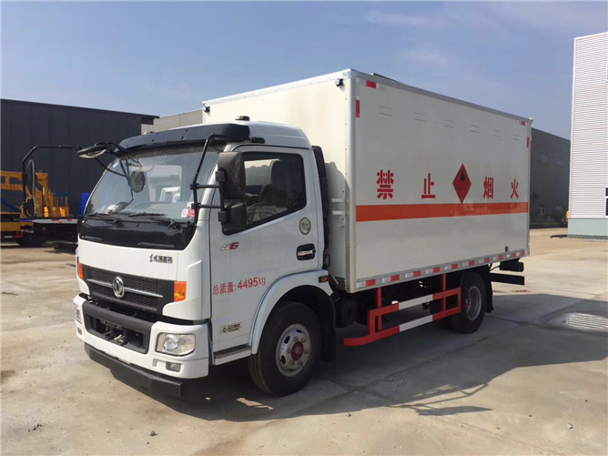 東風(fēng)凱普特易燃?xì)怏w運(yùn)輸車 