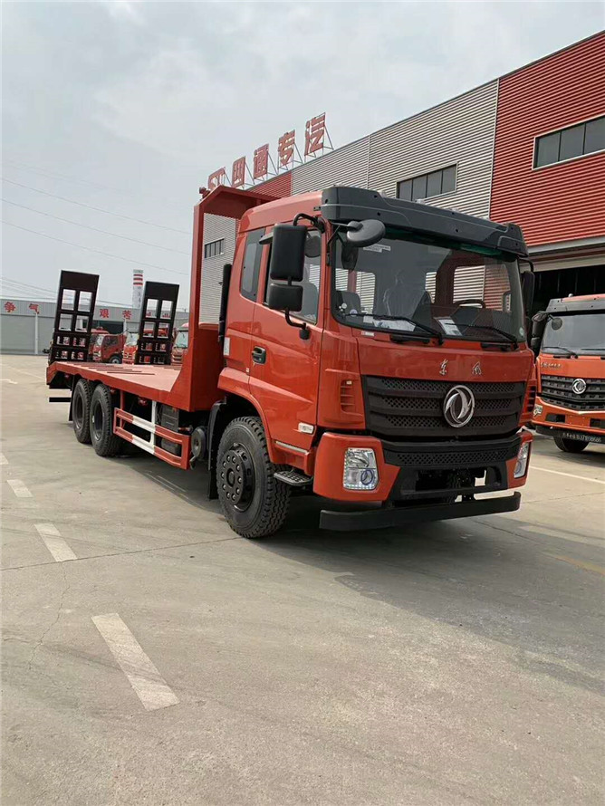 東風后八輪平板運輸車 