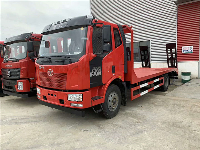 解放J6平板運(yùn)輸車 